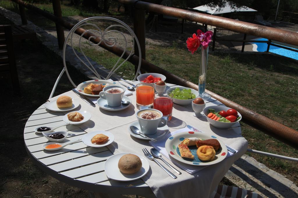 Tenuta Terre Di Bosco Oasi Di Relax Nel Cilento Сан-Джованні-а-Піро Екстер'єр фото