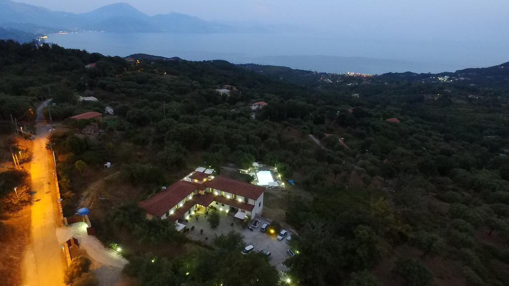 Tenuta Terre Di Bosco Oasi Di Relax Nel Cilento Сан-Джованні-а-Піро Екстер'єр фото