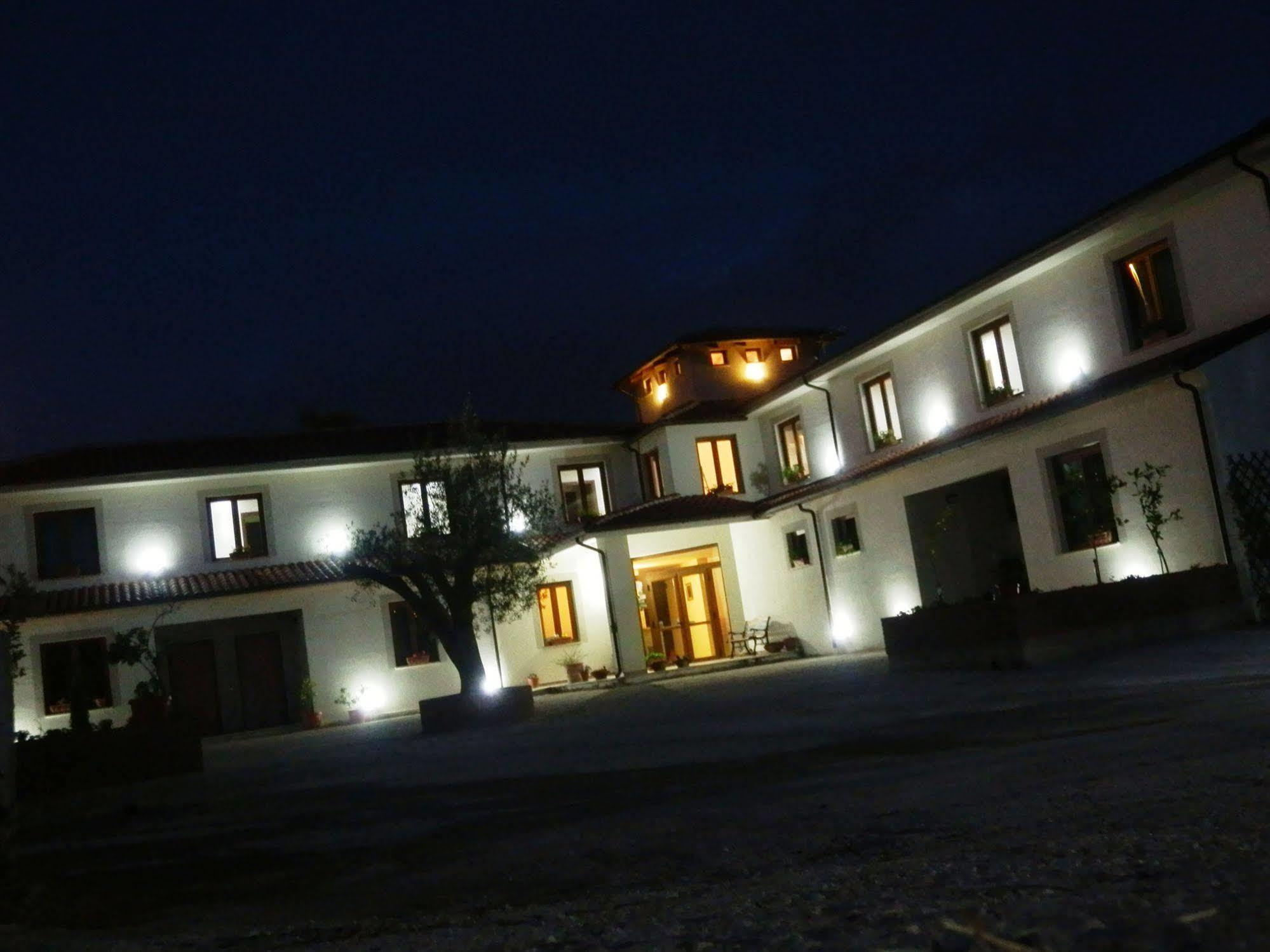 Tenuta Terre Di Bosco Oasi Di Relax Nel Cilento Сан-Джованні-а-Піро Екстер'єр фото